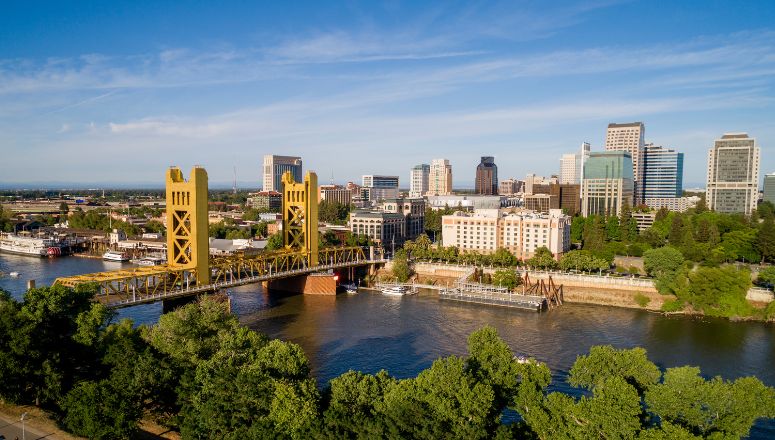 Sacramento Gateway Photo